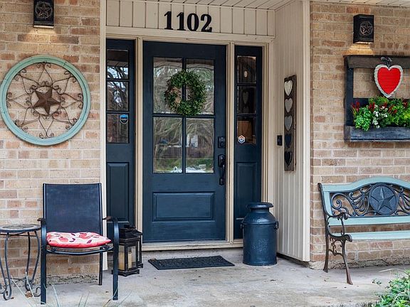 4th image of 1102 Sherfield Ridge Dr