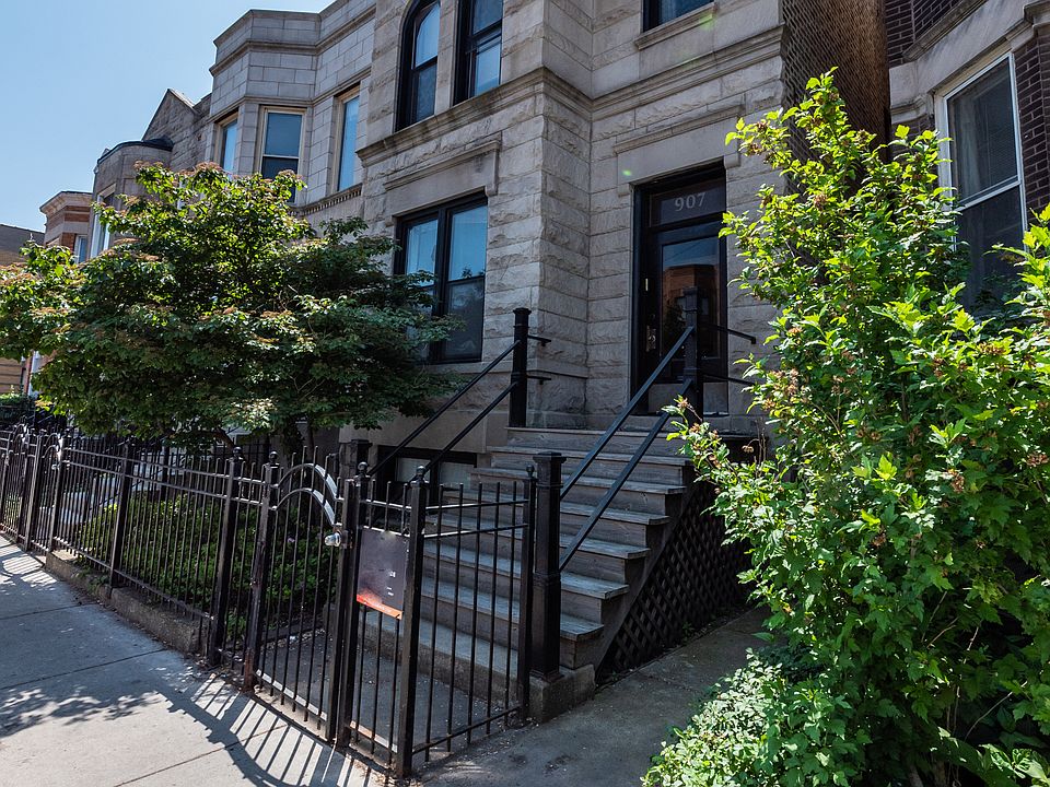 1st image of 907 W Addison St #2