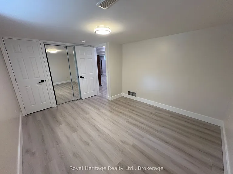499 Braidwood Ave #BASEMENT — Photo 11