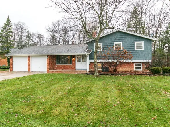 2042 Marshfield Rd, Mayfield Heights, OH 44124
