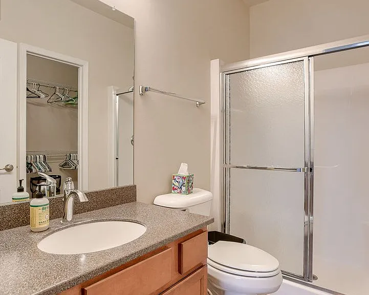 19155 Drexel Cir — Photo 18