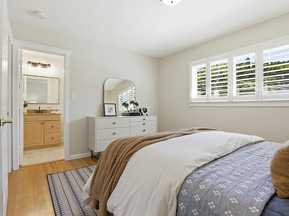 5th image of 30 Corte Roble