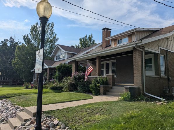 115 W Beverly Ct