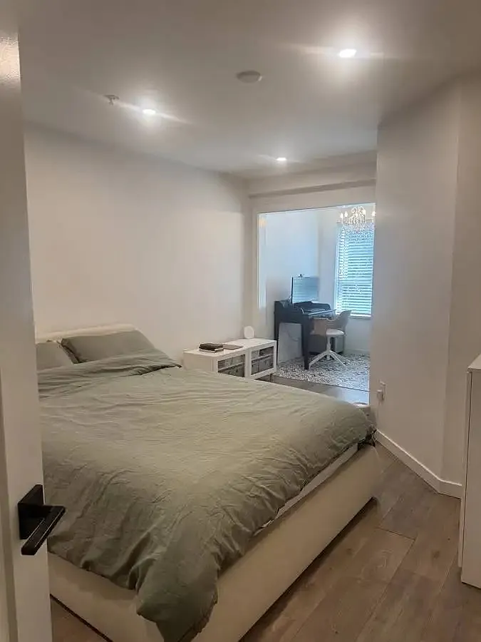 2 bed, 1000 sqft, $3,750 — Photo 3