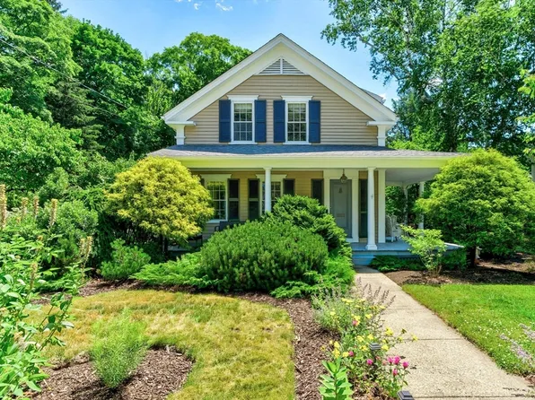 202 S Washington St, North Attleboro, MA 02760