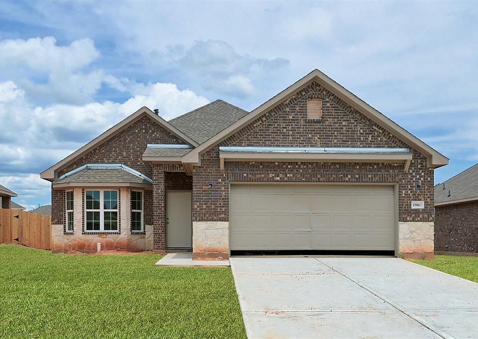 1st image of 19067 Minero Ln