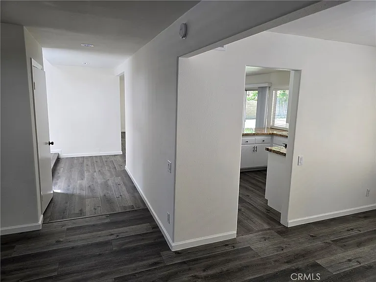 25317 Avenida Ronada — Photo 15