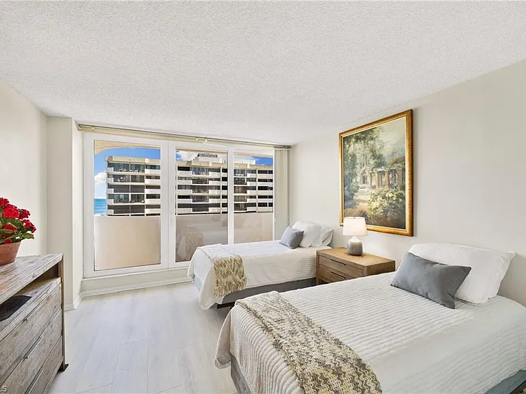 4001 Gulf Shore Blvd N #1106 — Photo 24