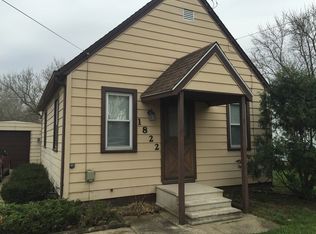 1822 Clark St, Dixon, IL 61021