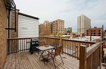 2nd image of 4717 N Kenmore Ave APT 3N