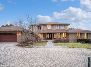 2331 Dorina Dr, Northfield, IL 60093