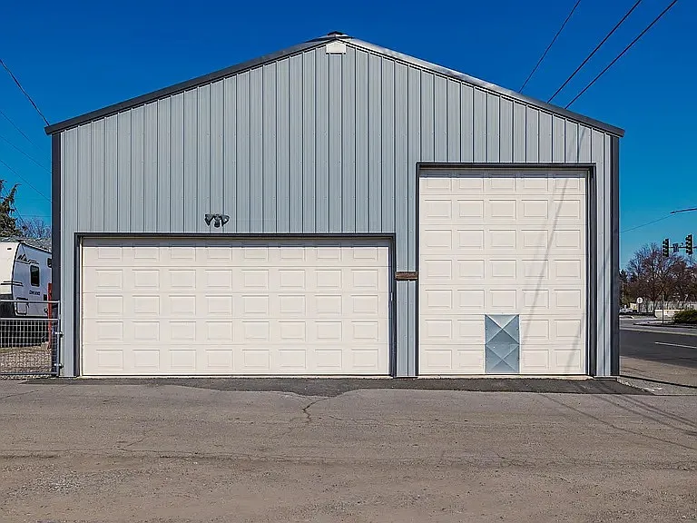 1308 E Indiana Ave — Photo 3