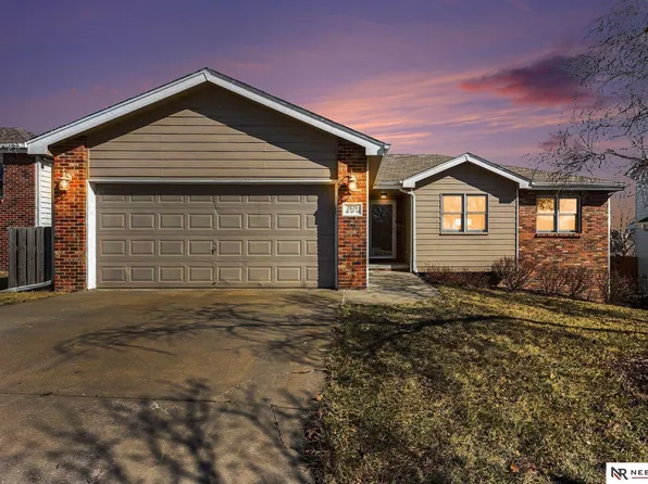 2620 SW 15th St, Lincoln, NE 68522