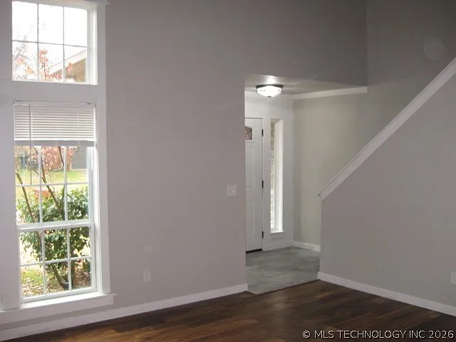 9224 S Hudson Ave — Photo 3