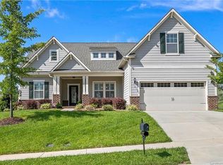 1001 Pine Bark Pl, Matthews, NC 28104