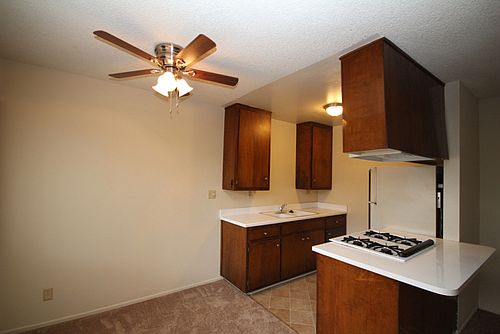 2nd image of 530 N Wilson Ave APT 14