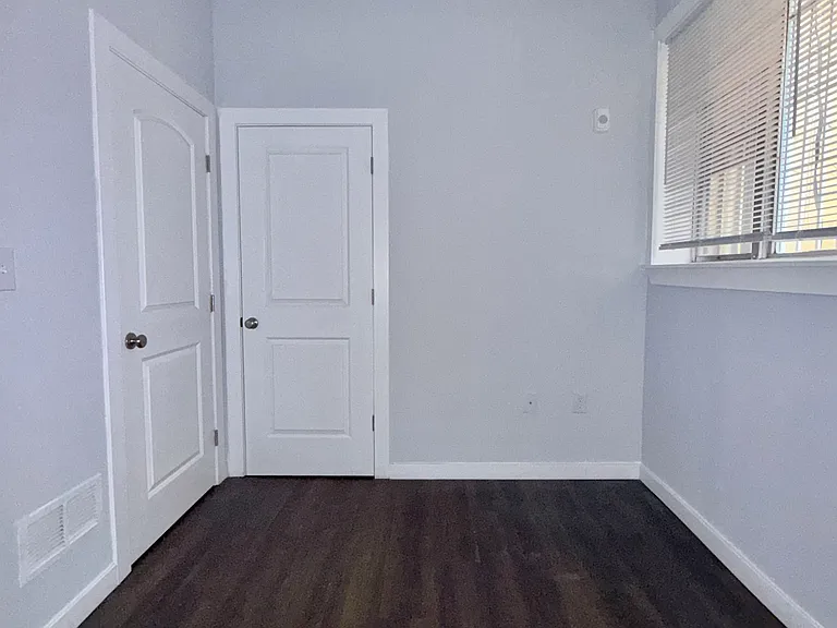 2113 S 15th St #1 — Photo 20