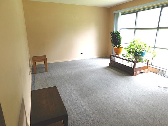 4th image of 331 N 2nd Ave