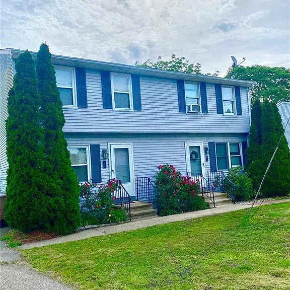 155B Pennsylvania Ave E — Photo 1