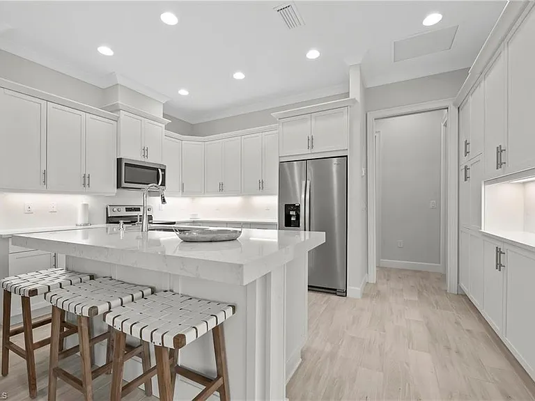 6403 Negril Isle Dr — Photo 11