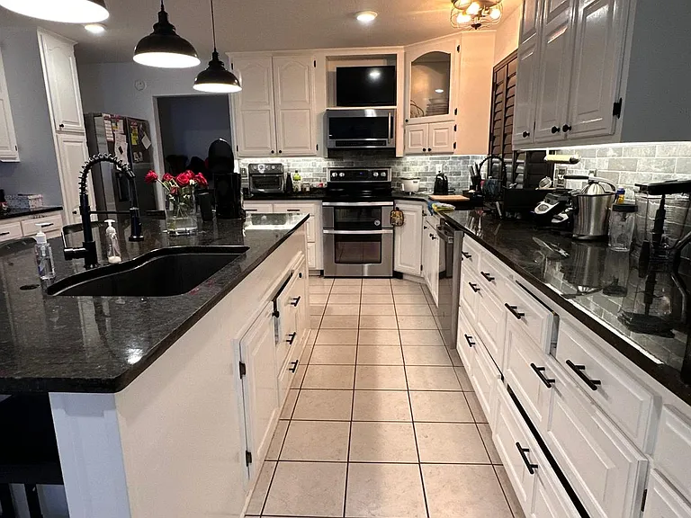 7 Stratton Ln — Photo 40