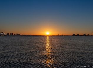 6360 N Bay Rd, Miami Beach, FL 33141