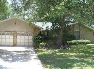17211 Happy Hollow Dr, San Antonio, TX 78232