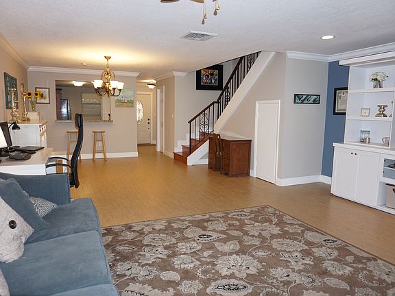 5th image of 3992 Estepona Ave