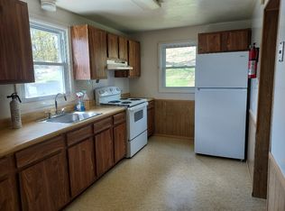 7350 4th St, Slatington, PA 18080