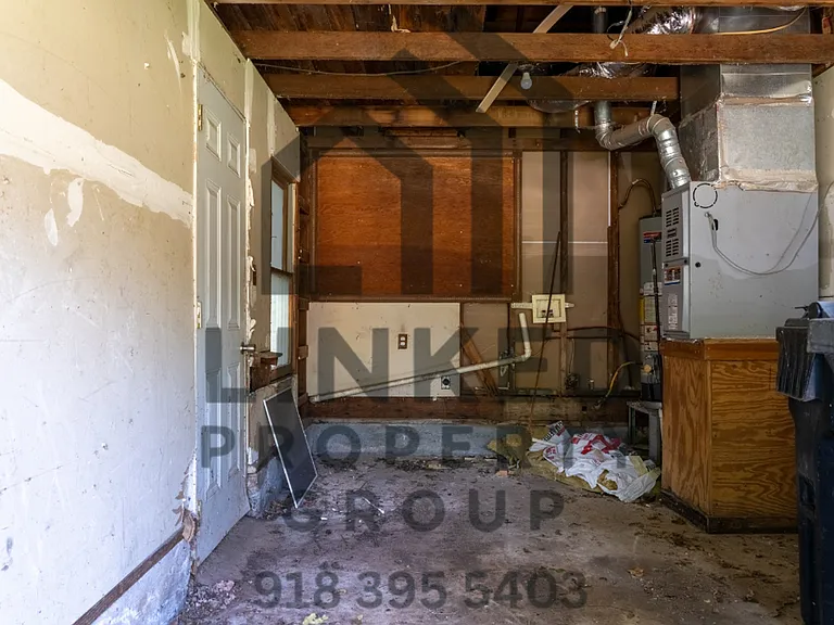 1321 NE 39th St — Photo 3