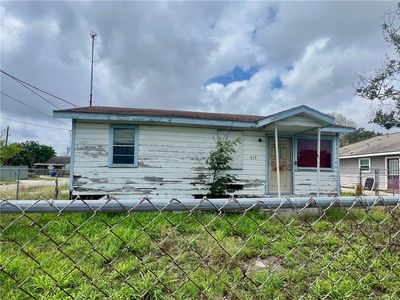 919 S Brownlee Boulevard, Corpus Christi, TX, 78404