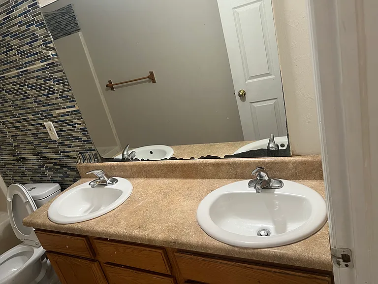 10553 Majestic Cir — Photo 22