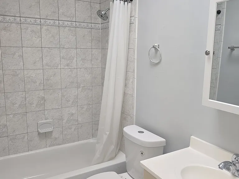 512 Winston Ave — Photo 9