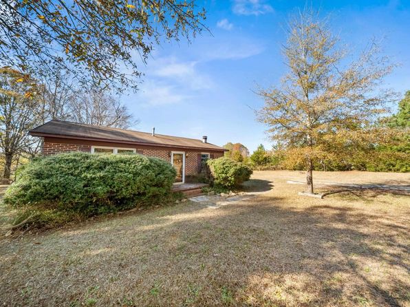 104 Brandon Rd, Clinton, SC 29325