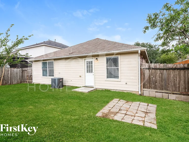 20735 Dewberry Creek Ln — Photo 18