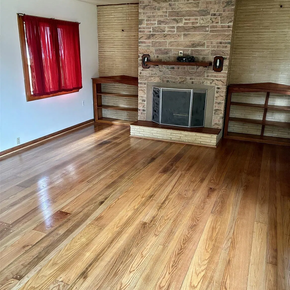 3 bed, 2.0 bath, 1781 sqft, $1,800 — Photo 2