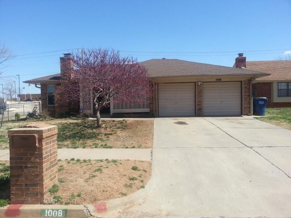 2nd image of 1008 S Highland Dr