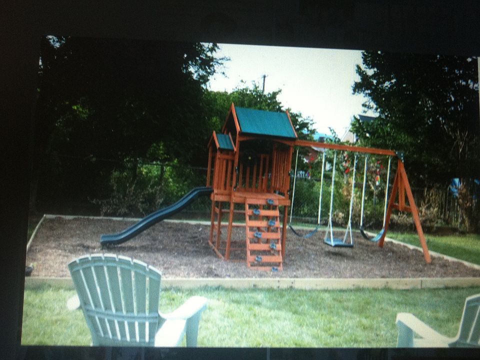 1st image of 903 Curtis Ave NW