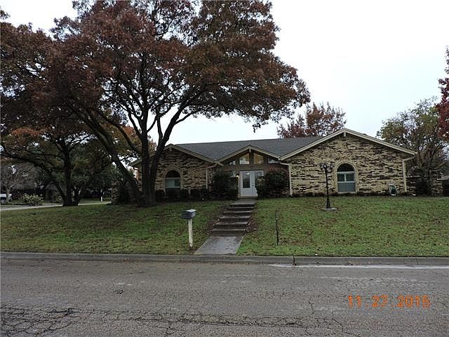 1st image of 902 Berkley Dr