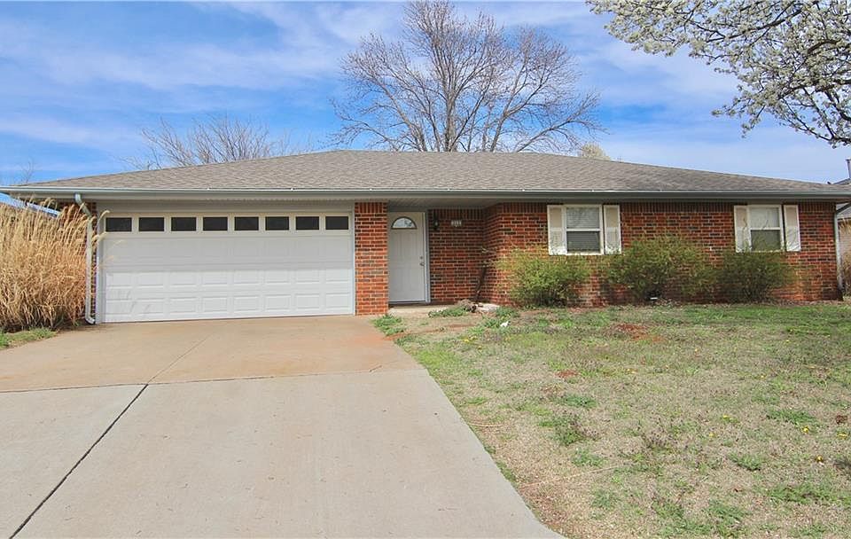 1st image of 313 Parkview Pl