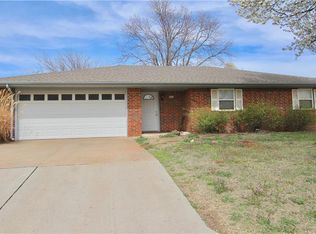 313 Parkview Pl, Elk City, OK 73644