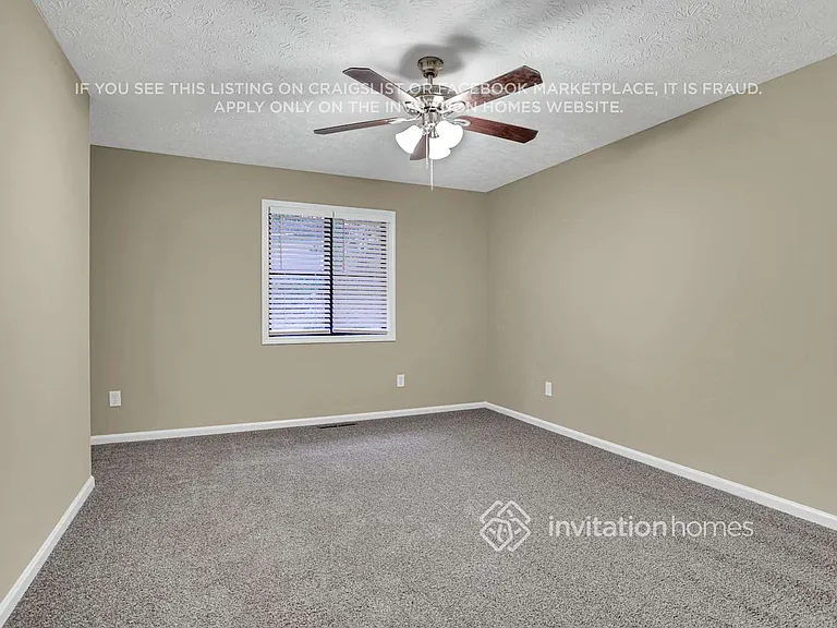 4040 Maxanne Dr NW — Photo 17