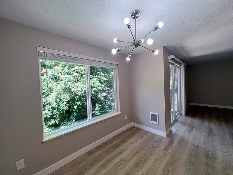 706 Browning Ave S #6 — Photo 5