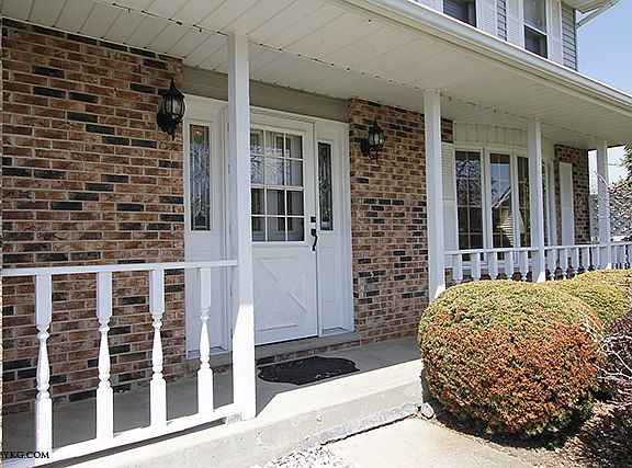2nd image of 17696 W Dawn Ct