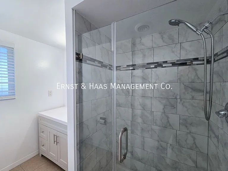 873 E Turmont St — Photo 18