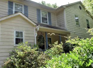 2215 Daley Rd #B, Chapel Hill, NC 27514