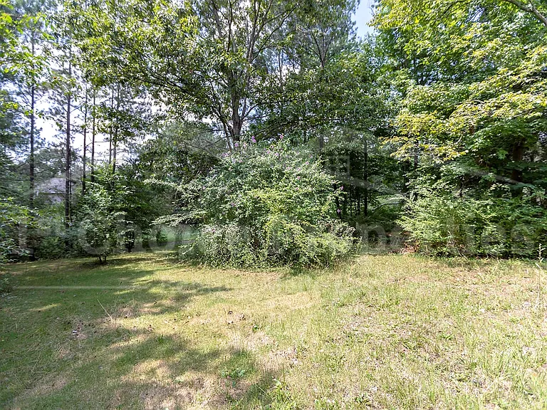203 Winterhaven Dr — Photo 2