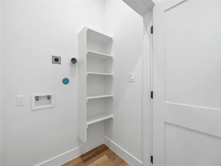 4027 Cork Dr — Photo 27