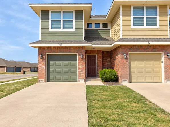 799 SW 14th St, Moore, OK 73160