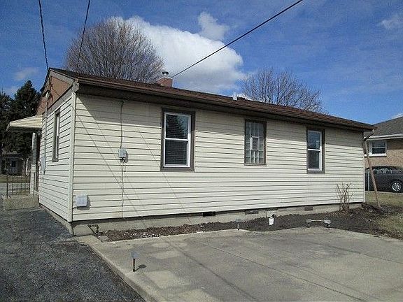 2nd image of 3505 Dora St